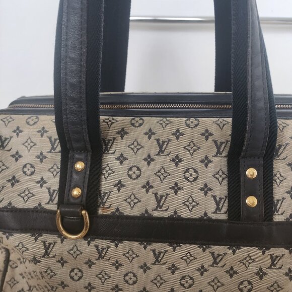 Louis Vuitton Josephine PM Monogram Canvas Bag used Authentic - Picture 2 of 16